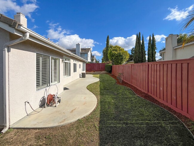 Building Photo - Spacious Single Level 4 Bedroom Home