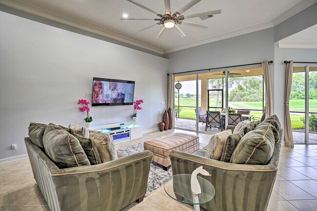 Building Photo - 6092 Dogleg Dr