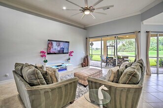 Building Photo - 6092 Dogleg Dr