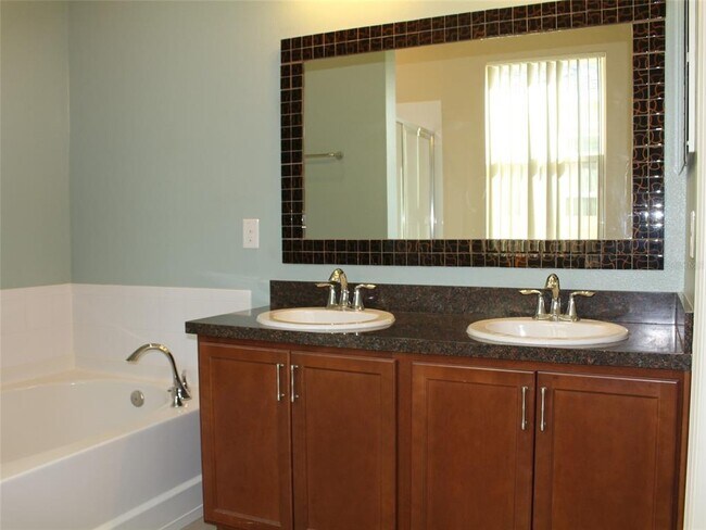 Building Photo - 12067 Sumter Dr