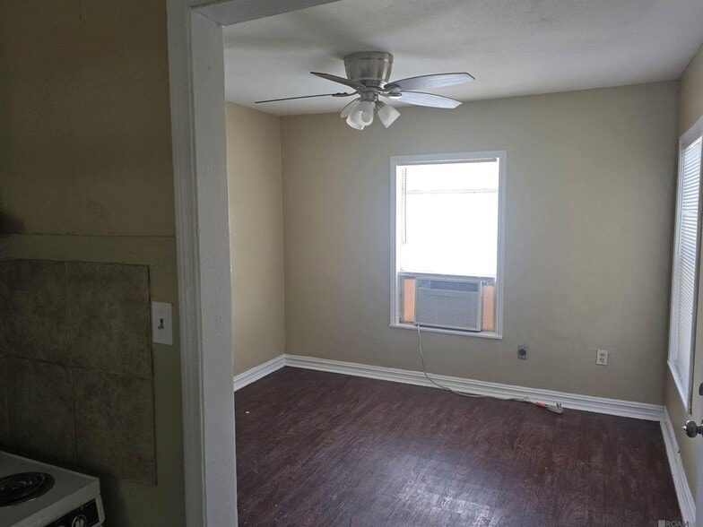 Building Photo - 4358 N Foster Dr