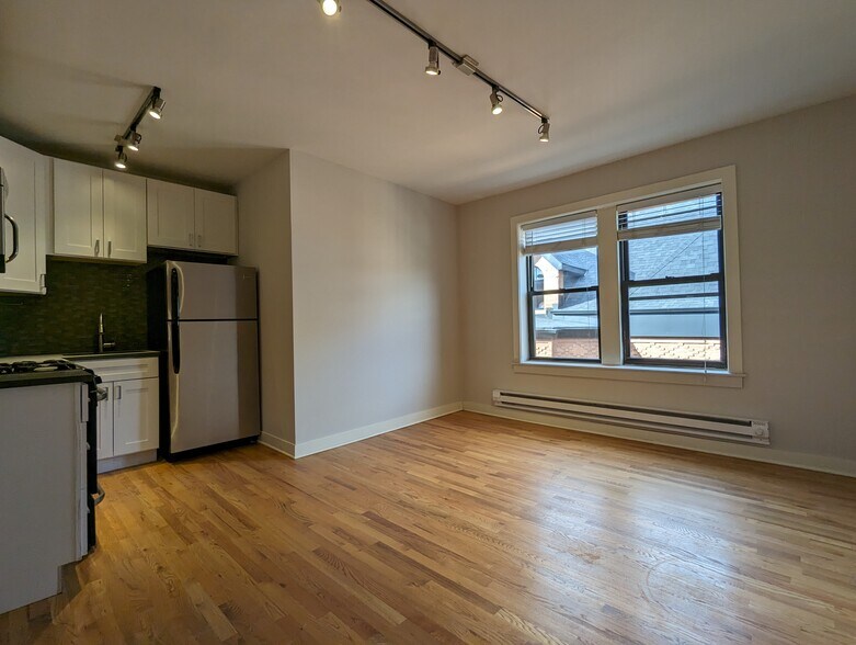 Building Photo - 2430 N Kedzie Blvd