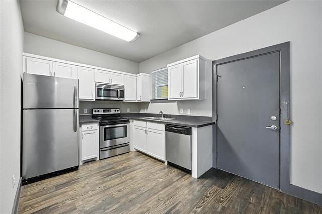 Building Photo - 903 Fannin St