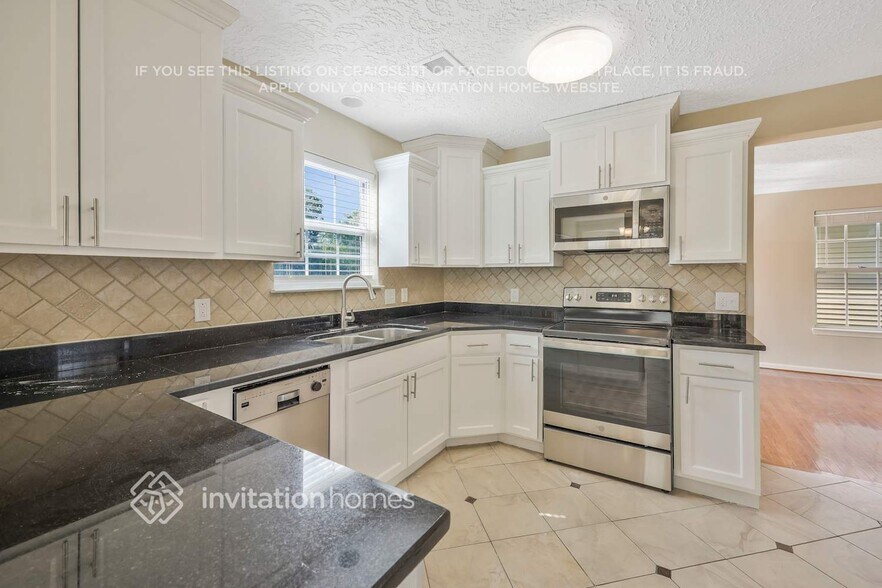 Building Photo - 2937 Riverbend Dr