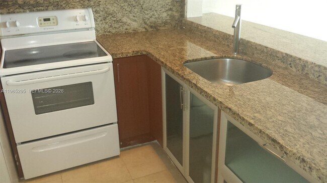 Building Photo - 492 NW 165th St