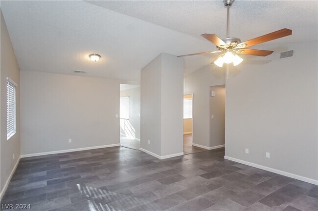 Building Photo - 1806 Mazzanti Way