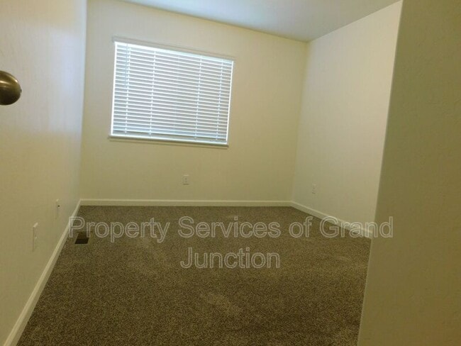 Building Photo - 654 Trinity Way