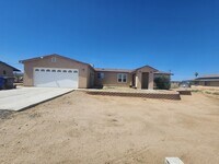 Building Photo - Sunmore Estates Large 3 Bedroom 2 bath Home