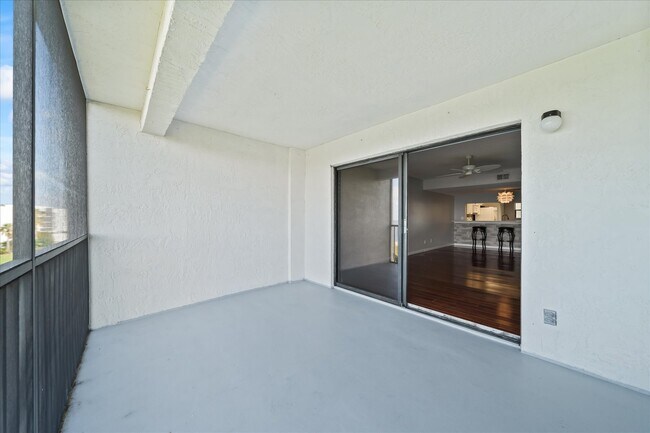 Building Photo - 3165 N Atlantic Ave