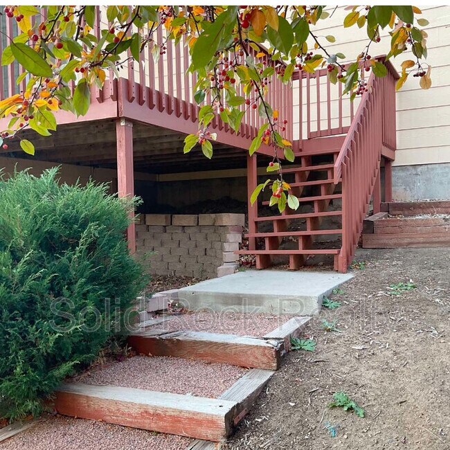 Building Photo - 4642 Crow Creek Dr