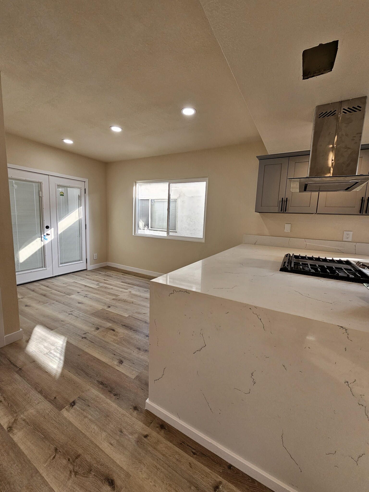 Building Photo - 4310 W 159th St