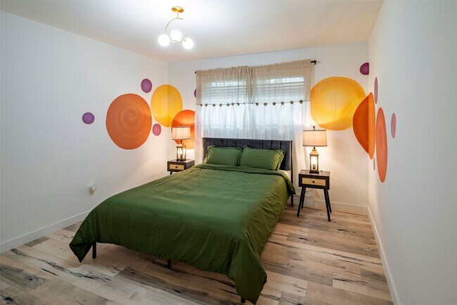 Building Photo - 5918 Lattimer Dr