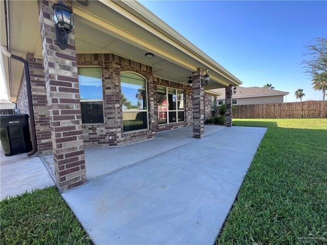 Building Photo - 5016 Escondido Pass