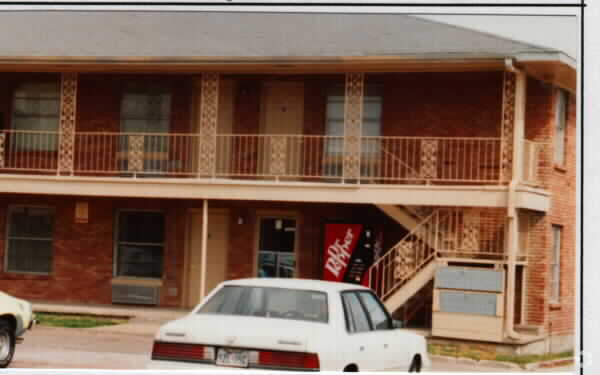 Primary Photo - Galaxy Inn Apartments