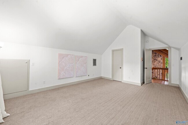 Building Photo - 7705 Foxfire Dr SE