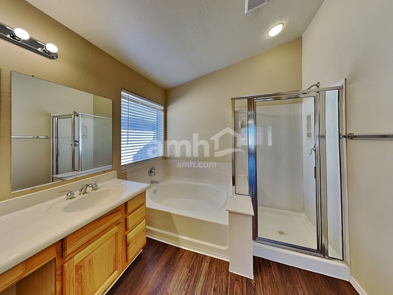 Building Photo - 8514 W Mohave St