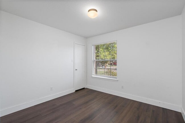 Building Photo - 1015 Glen Meadow Cove