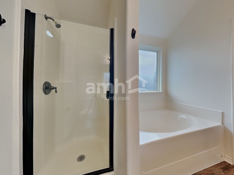 Building Photo - 1325 Rosedale Springs Ln