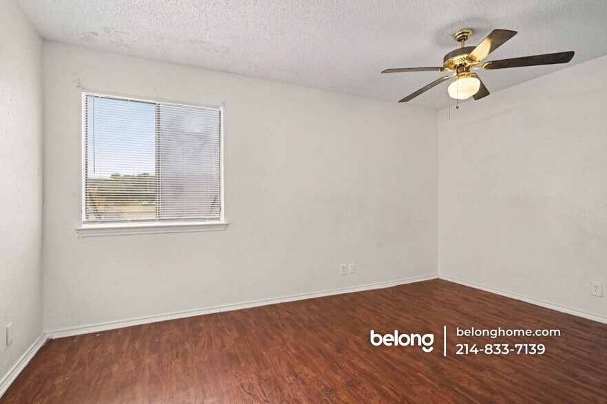 Building Photo - 232 Shady Ln Dr