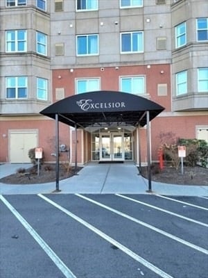 Building Photo - 1 Cityview Ln