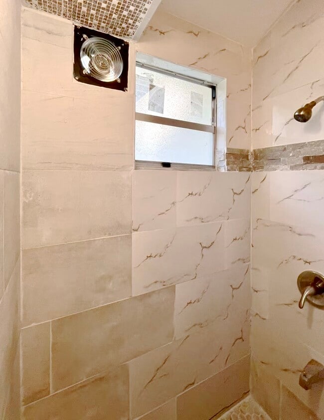 Building Photo - 1747 Acremaker Rd