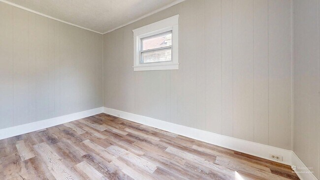 Building Photo - Clark / Fulton Area - 3 Bedrooms - 1 Bath - Single Family Home