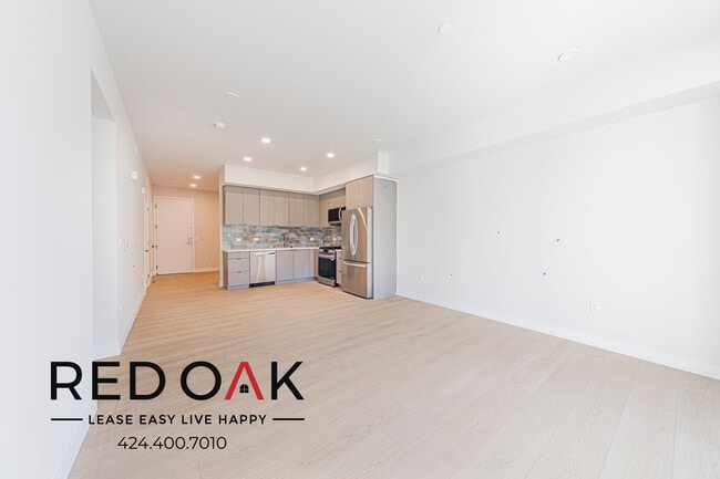 Building Photo - 5320 Cartwright Ave