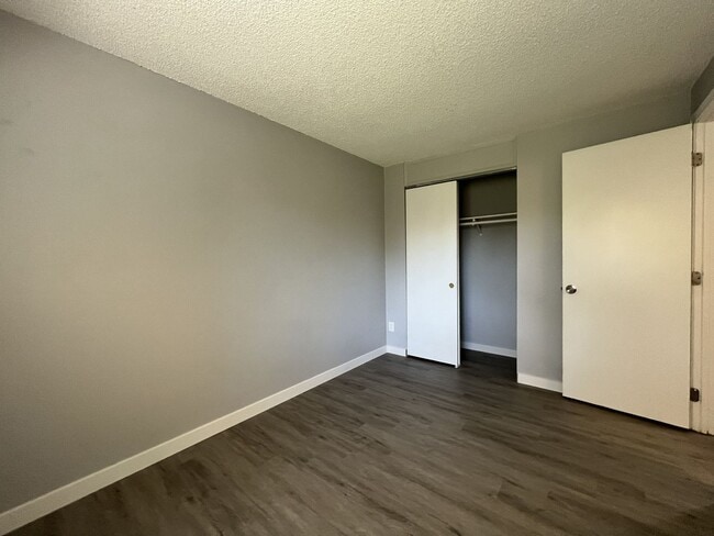 Building Photo - 8332 SW 21st Ave