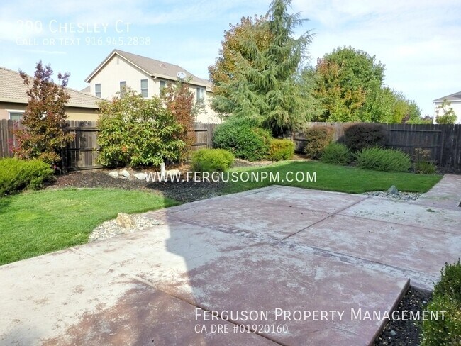 Building Photo - Fantastic Four Bedroom Home in Lincoln Cro...