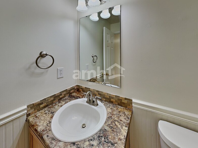 Building Photo - 12373 Carriage Stone Dr