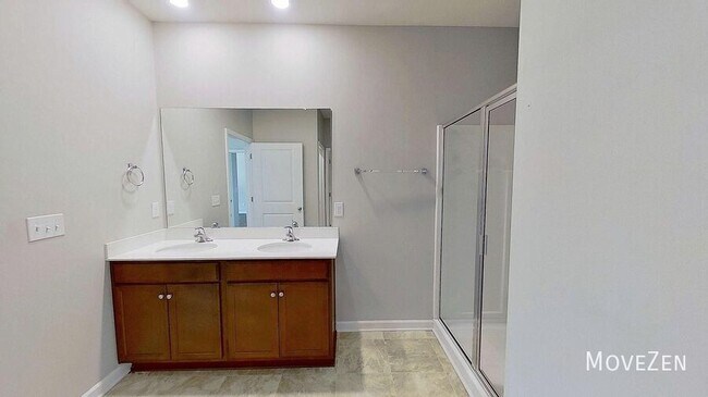 Building Photo - 22 Crestwood Pnes Trl