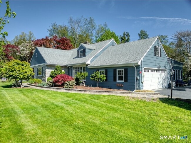 Building Photo - 94 Fennbrook Dr
