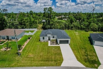 Building Photo - 4739 SW 159th Ln