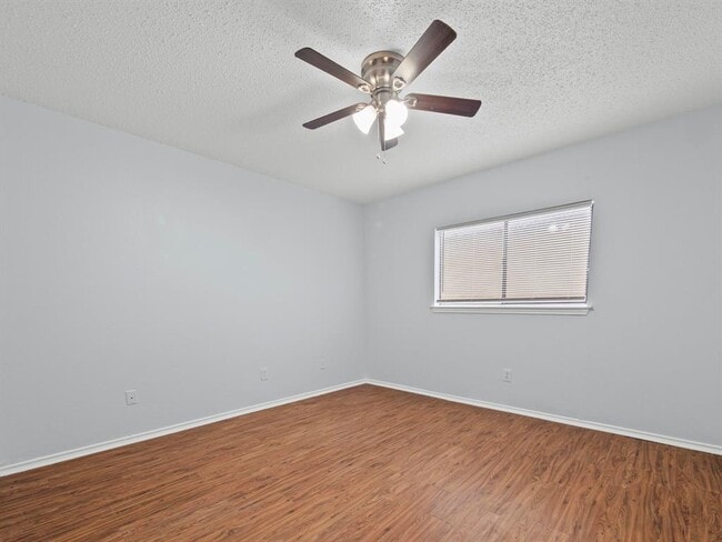 Building Photo - 1816 Rawhide Loop