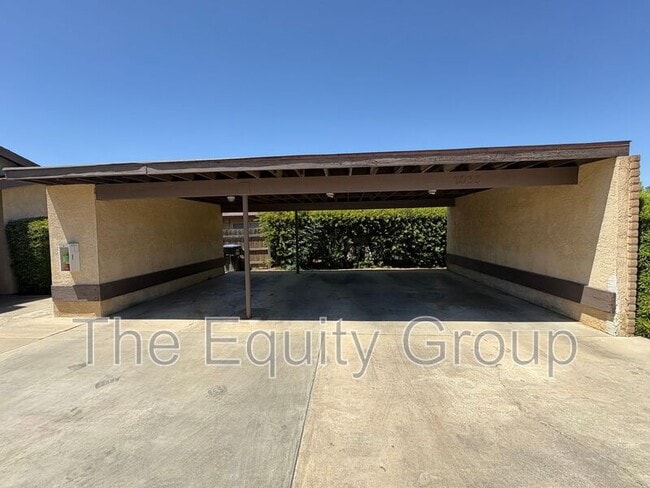 Building Photo - 2037 S Tracy Ct