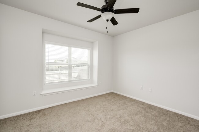 Building Photo - 9706 Whisper Willow Blvd
