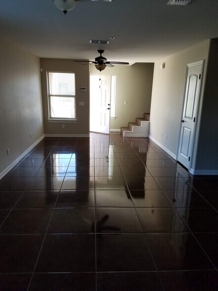 Building Photo - 2207 Taxco Ct