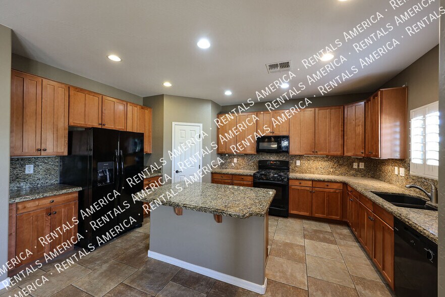 Building Photo - 26462 N 165th Dr