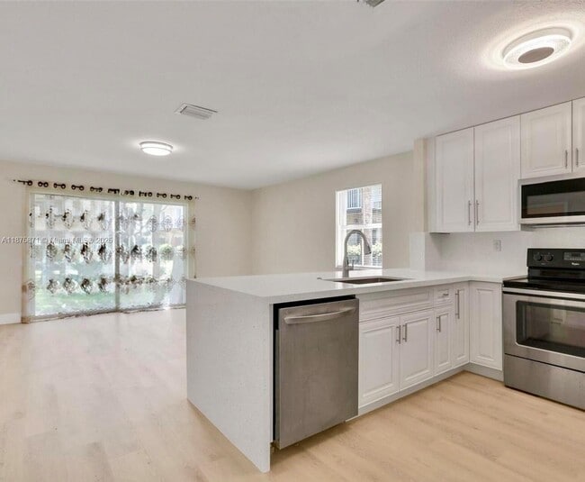 Building Photo - 3031 SW 129th Terrace