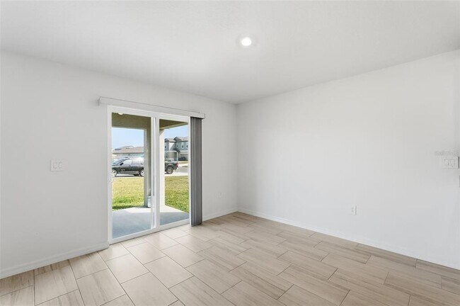 Building Photo - 8808 Bay Leaf Dr