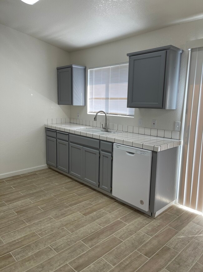 Building Photo - 263 Bothun Rd