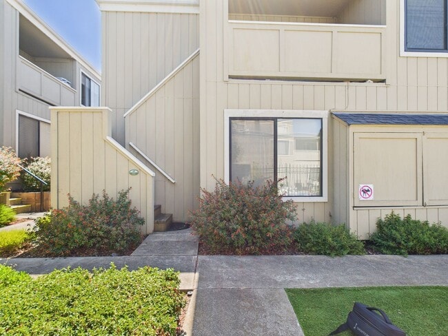Primary Photo - 2 bedroom loft unit now available at Cypre...
