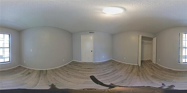 Building Photo - 5900 Village Cir N