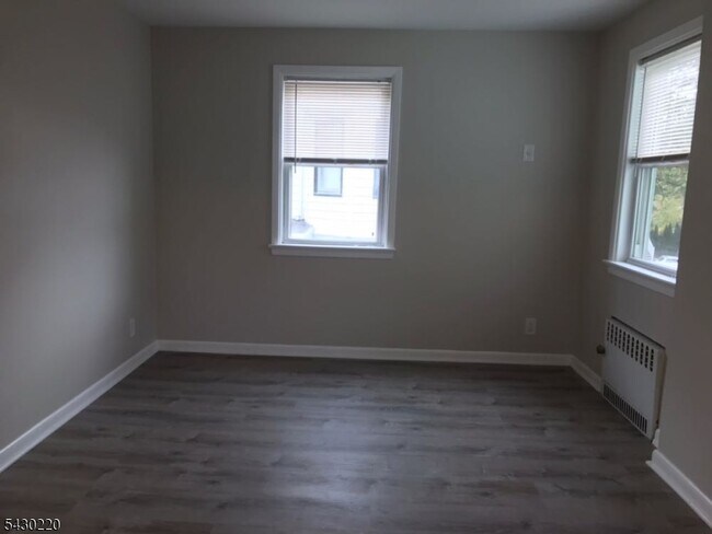 Building Photo - 166 Carmita Ave
