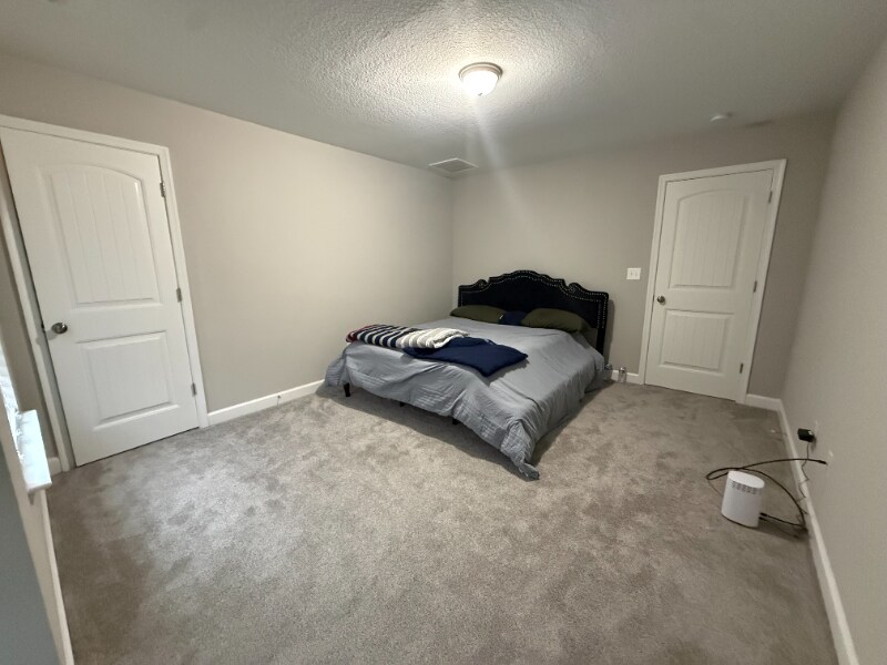 Building Photo - 1614 Hawthorne Dr