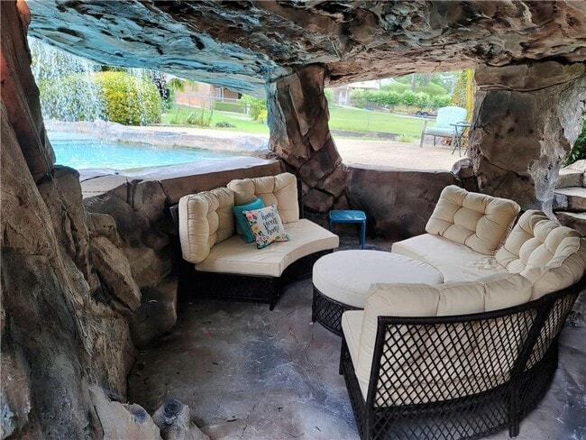 Building Photo - 1679 Rangewood Dr SW