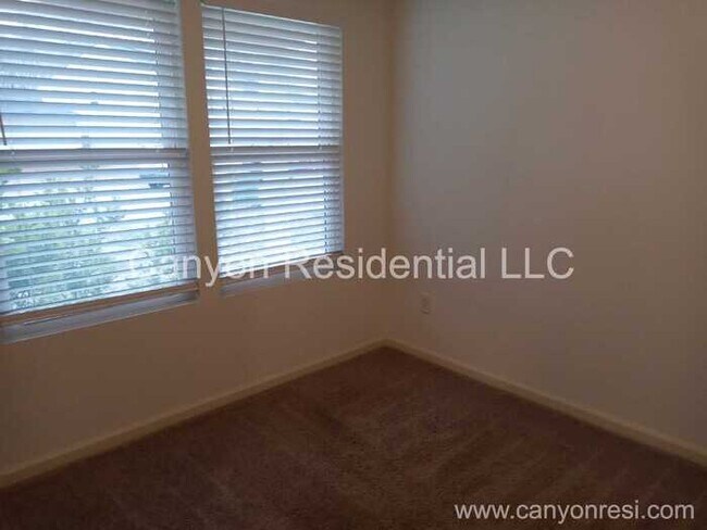 Building Photo - 702 Wayfinder Run