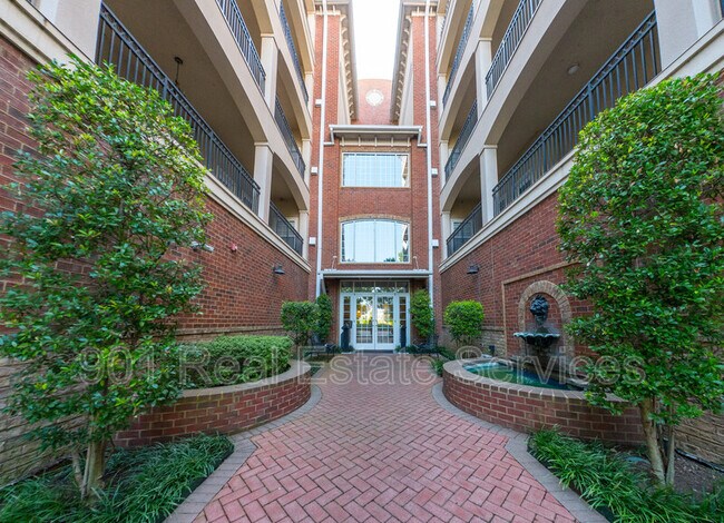 Building Photo - 665 Tennessee St