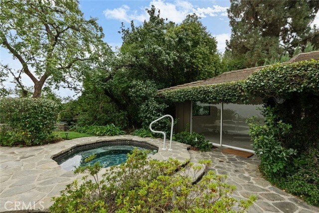 Building Photo - 1218 Flintridge Ave