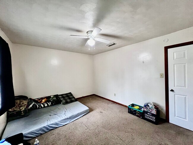 Building Photo - Spacious 3 bedroom home in Wesleyan Chase